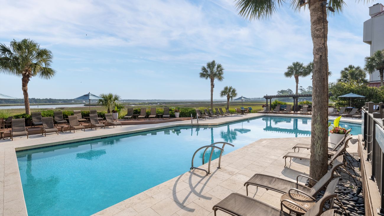 Harbour Point Main Outdoor Pool